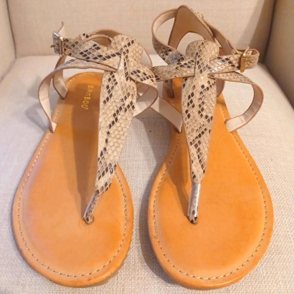 BAMBOO Snakeskin Print Thong Sandals Women's Sz 7.5 NWOT